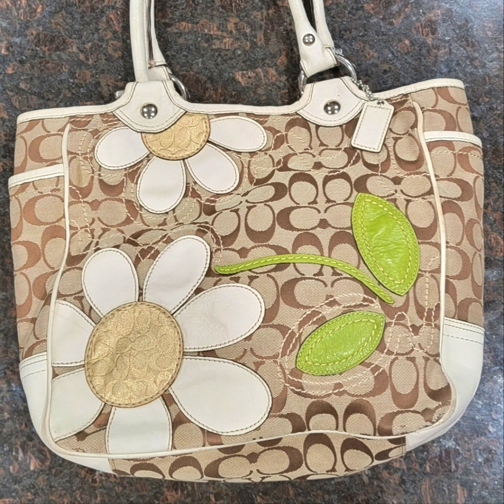 COACH Daisy Signature Bleeker Tote/Shoulder Bag Purse Flower Satin Green Lining